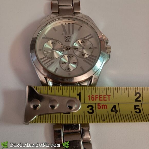 VINTAGE: New York & Company -- NY & Co -- Silver Women's Watch - Picture 11 of 11